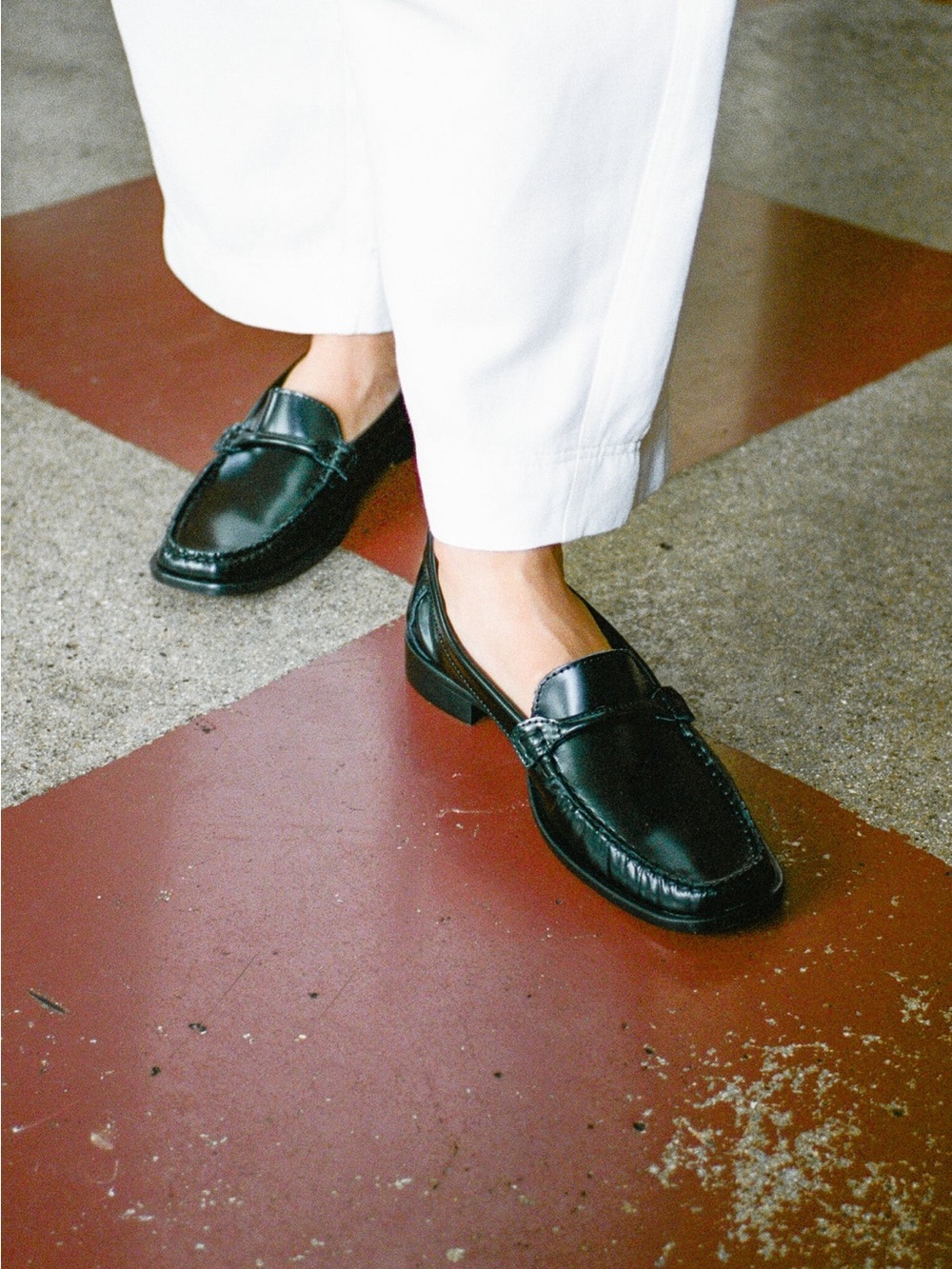 LoQ
Loafer 
Elian in Black